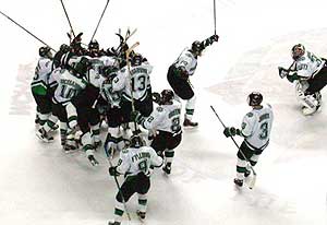 North Dakota celebrates its overtime win. (photo: Patrick C. Miller)