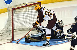 Matt Koalska puts the Gophers on the scoreboard (photo: Christopher Brian Dudek).