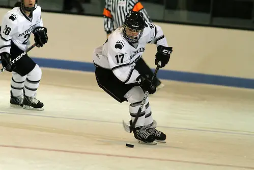 Bowdoin Womens Hockey vs UMass Boston (Brian Beard/Creative Images Photography)