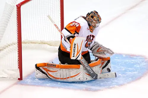 Ali Binnington (39 - RIT) makes one of her 19 saves in a 2-1 win against Union (Omar Phillips)