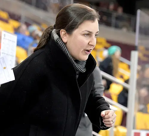 Maura Crowell of Minnesota Duluth (Brett Groehler/University Minnesota Duluth)