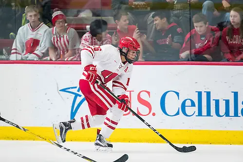 Wisconsin Badgers Sarah Nurse (16) handles the puck during an NCAA women's hockey game game against the Minnesota Duluth Bulldogs Sunday, February 12, 2017, in Madison, Wis. The Badgers won 8-0. (Photo by David Stluka) (David Stluka/David Stluka David Stluka)