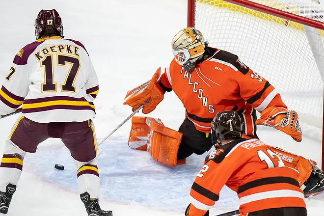 Ryan Bednard (35 - Bowling Green), Cole Koepke (17 - Minnesota Duluth) (2019 Omar Phillips)