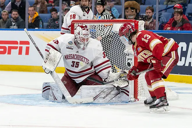 Filip Lindberg (35 - UMass), Liam Finlay (13 - Denver) (2019 Omar Phillips)