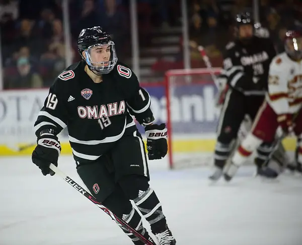 Tristan Keck of Omaha. Omaha vs. Denver, Magness Arena, Denver, Jan. 19, 2018. (Candace Horgan)