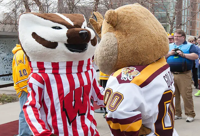 20 Mar 15: The University of Wisconsin Badger play against the University of Minnesota Golden Gophers in a National Semifinal matchup at the 2015 Women's Frozen Four at Ridder Arena in Minneapolis, MN. (Jim Rosvold)