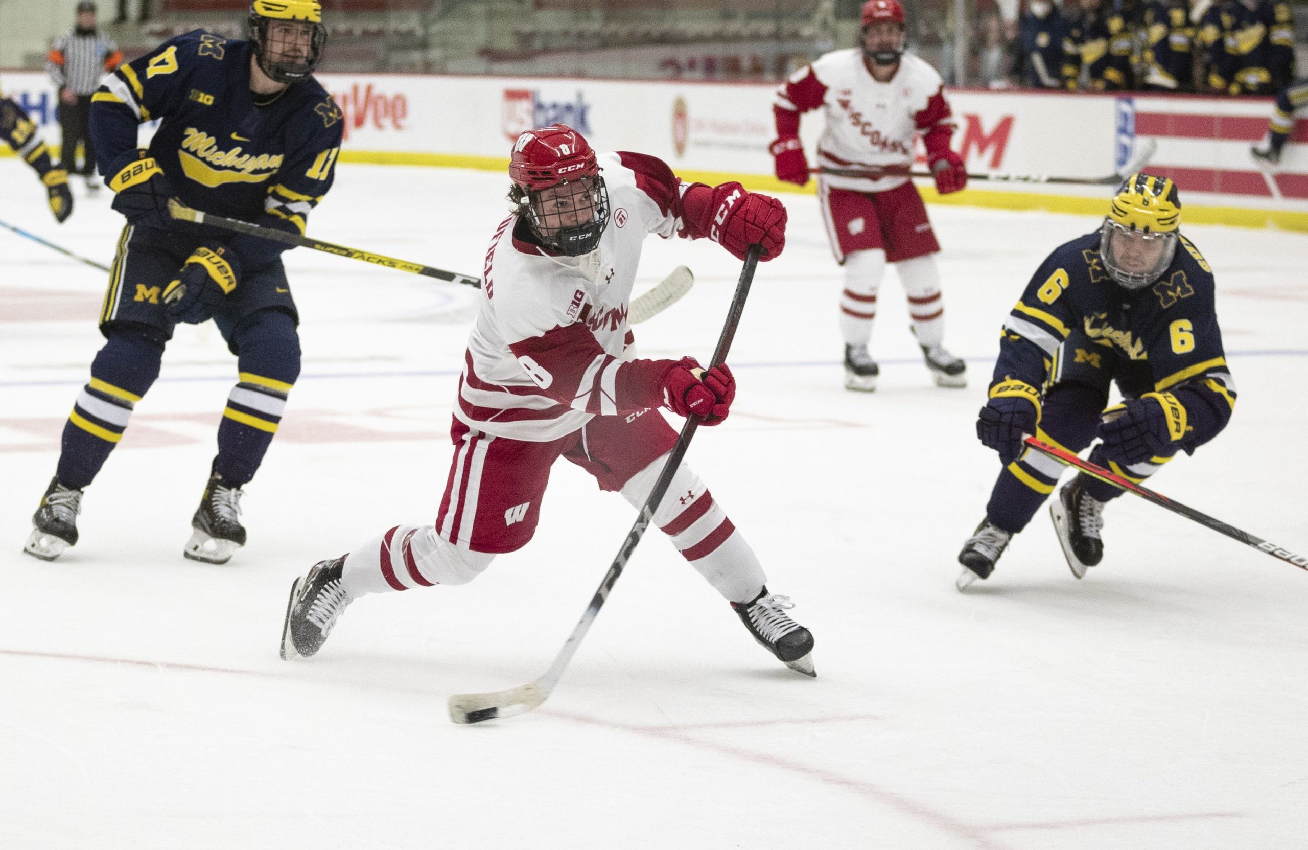 Stevens Point native Cole Caufield named Big Ten hockey's First