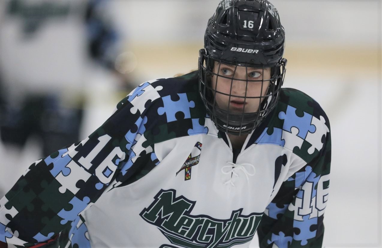 Former Mercyhurst captain Robillard back with Lakers women s