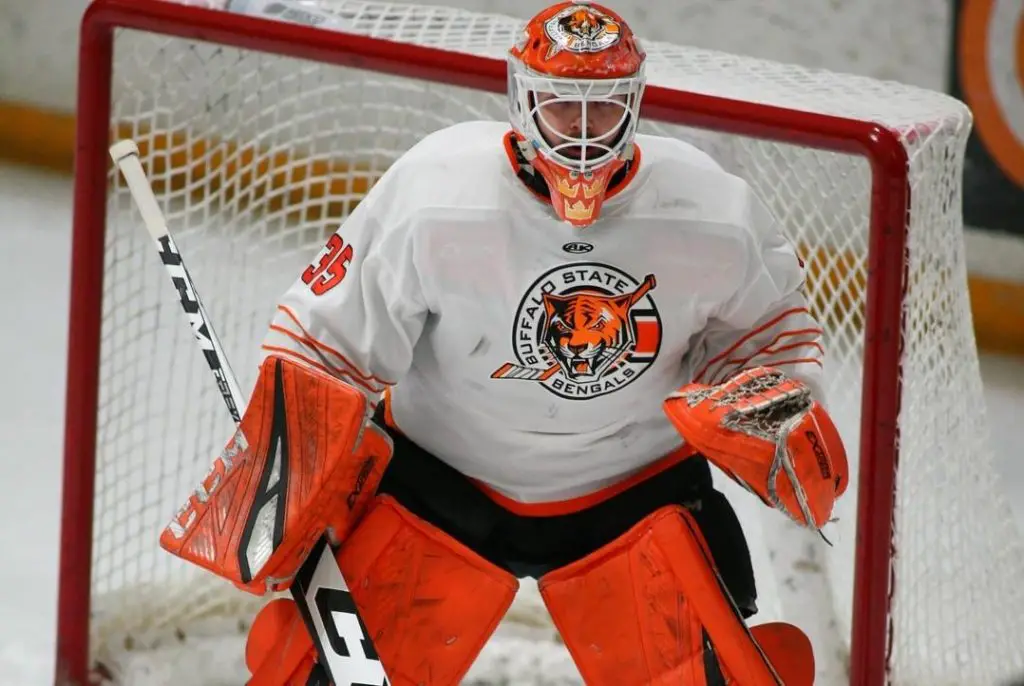 Three-goal third propels Men's Hockey past Cortland, 6-3 - Buffalo State  University Athletics