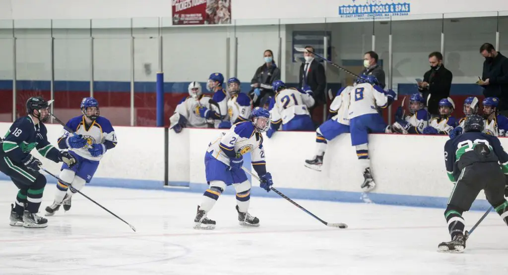 Showdown Tonight: It's Terriers vs Eagles in Hockey East