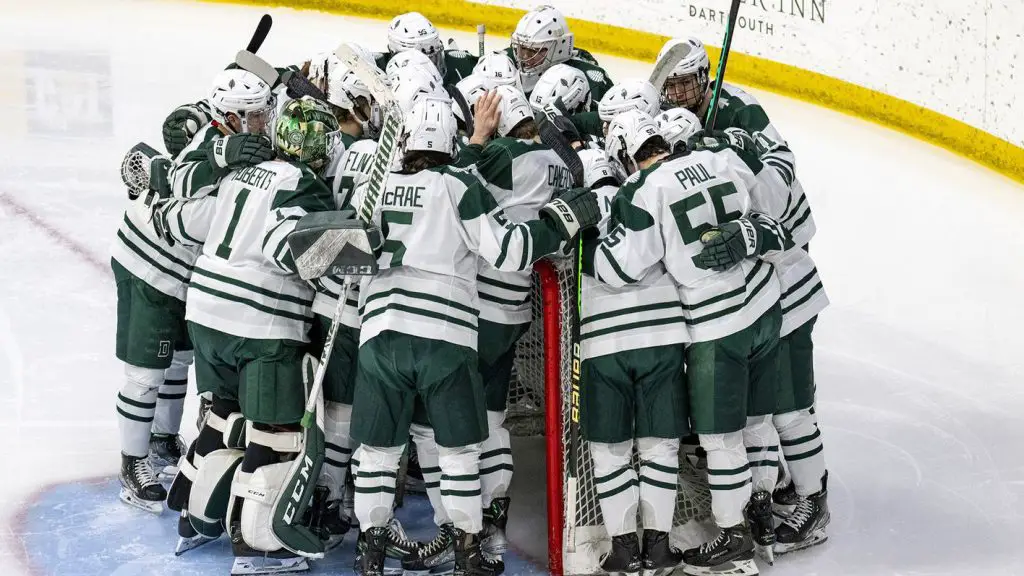 Strand to Coach in the Crazy Game of Hockey This Weekend - Minnesota State  University - Mankato Athletics