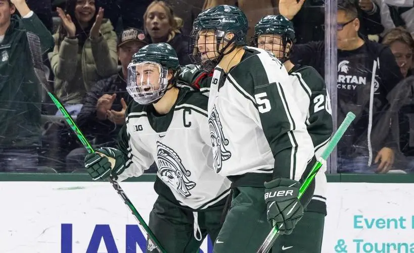 Strand to Coach in the Crazy Game of Hockey This Weekend - Minnesota State  University - Mankato Athletics