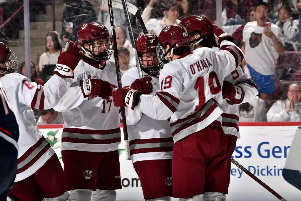 Rankings roundup How the top 20 NCAA hockey teams fared Feb. 9