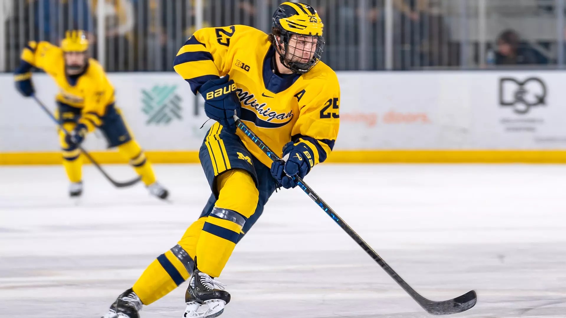 Duke gives up senior season with Michigan, signs NHL deal with Tampa ...