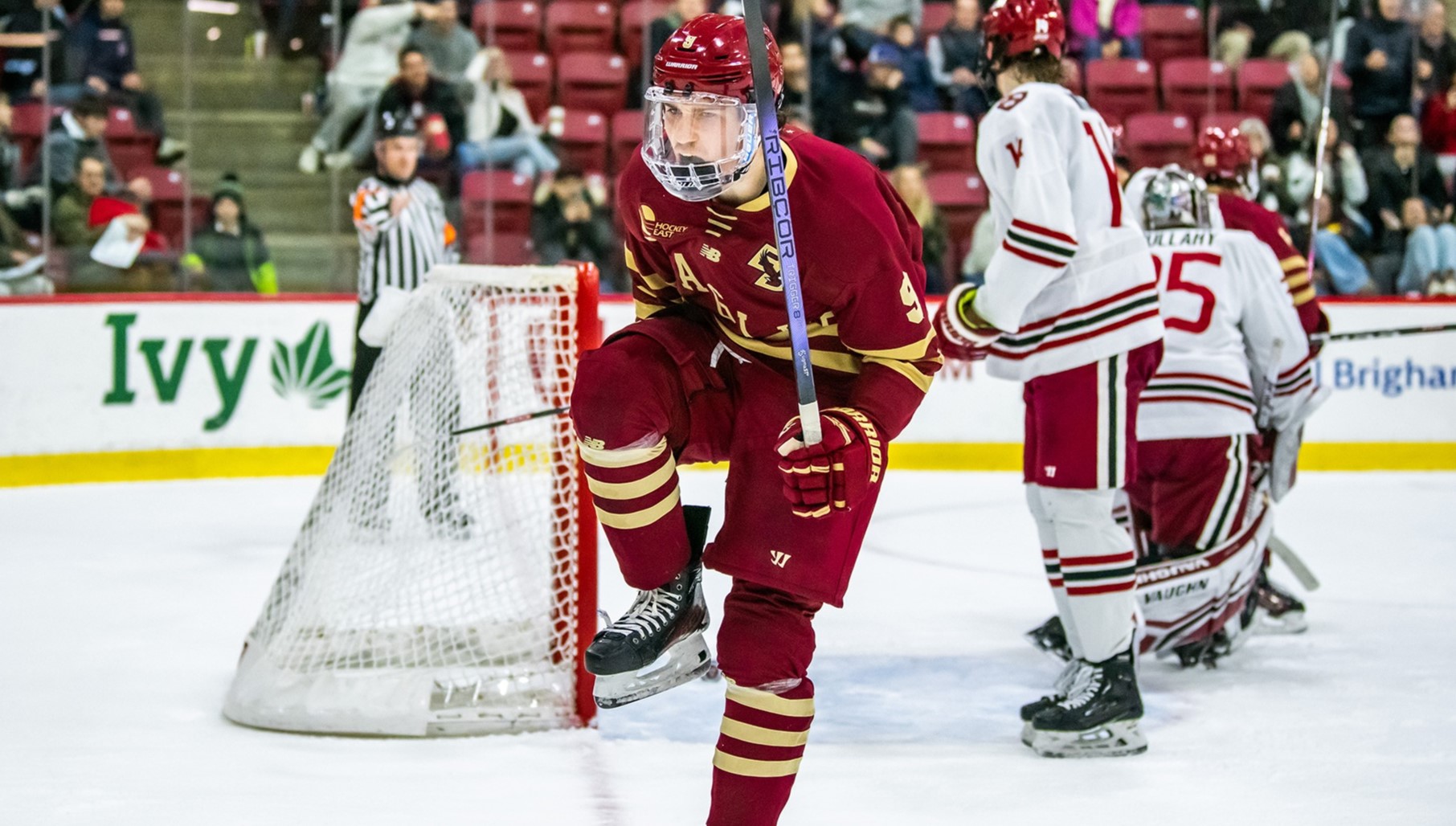 USA Hockey announces roster for 2025 World Junior Championship in Ottawa, with 10 returnees looking to help Team USA defend gold medal – College Hockey